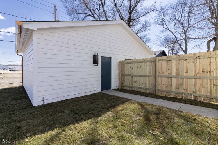 Listing Image 42