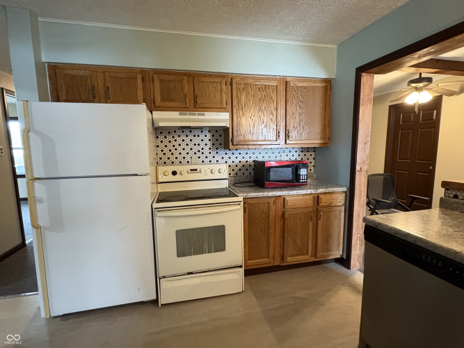 Listing Image 16