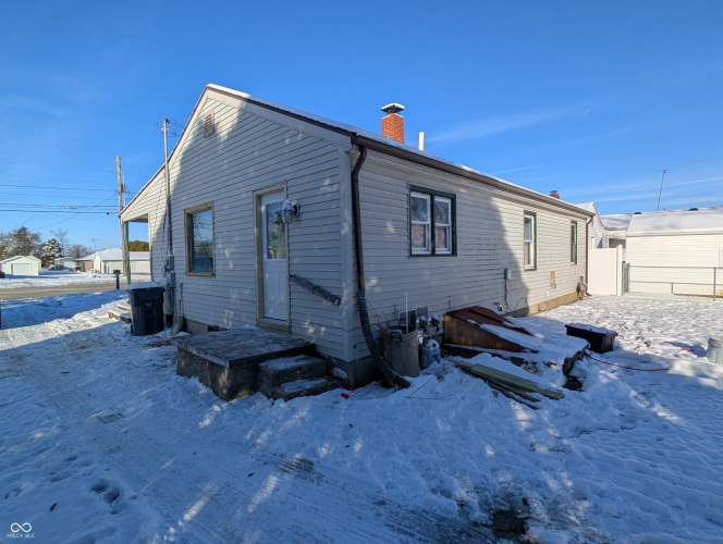 Listing Image 3