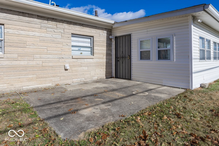 Listing Image 5
