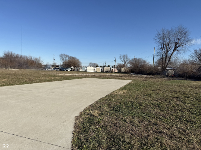Listing Image 8
