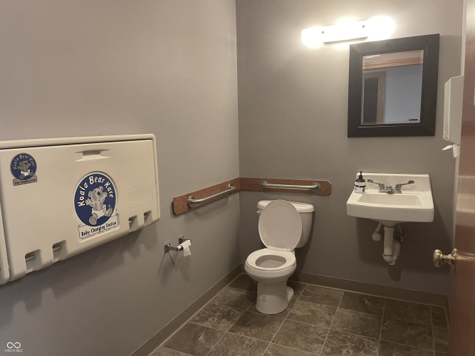 Listing Image 7