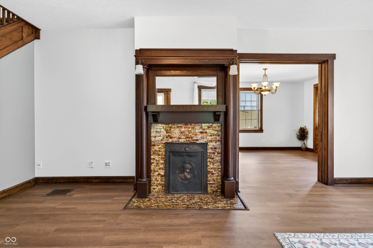 Listing Image 20