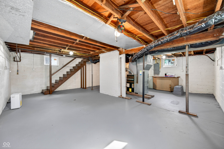 Listing Image 53