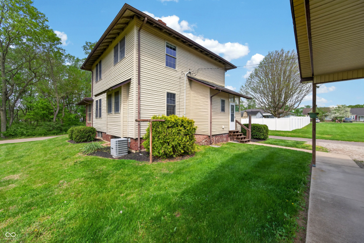 Listing Image 71