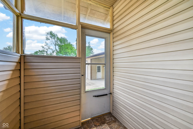 Listing Image 74