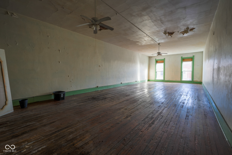 Listing Image 17
