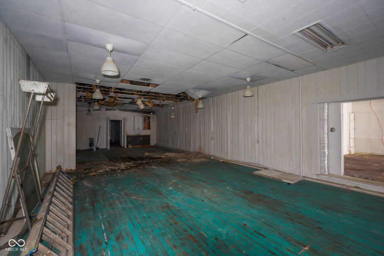 Listing Image 5