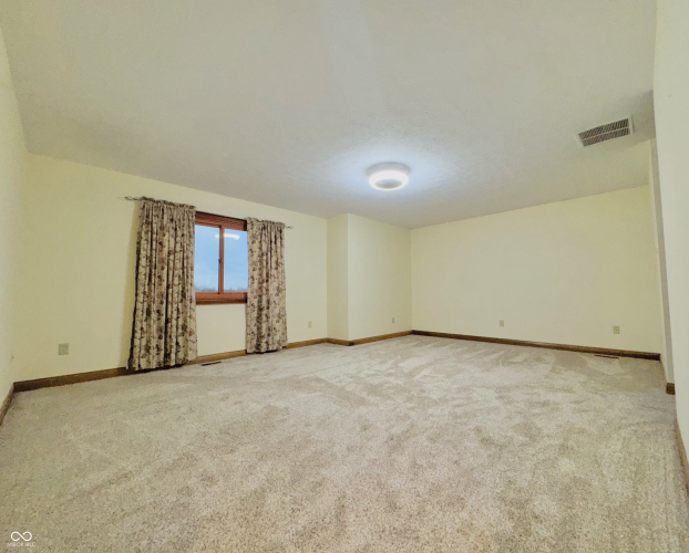 Listing Image 28