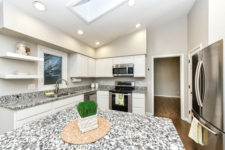 Listing Image 21