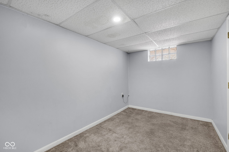 Listing Image 33