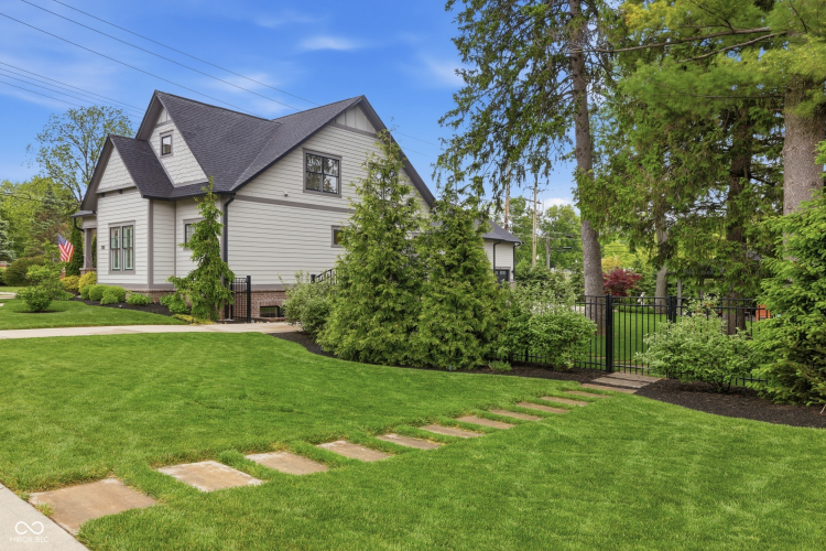 Listing Image 56