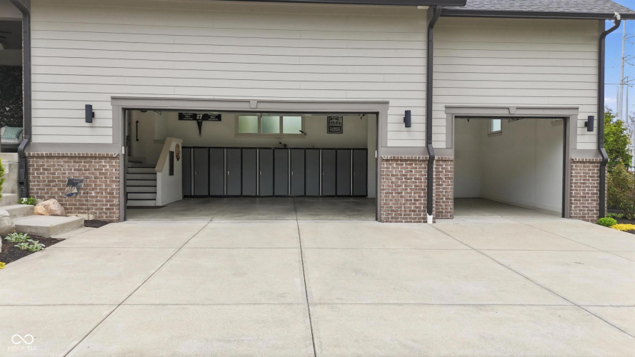 Listing Image 83