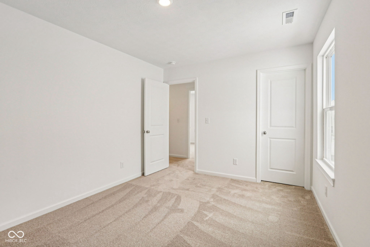 Listing Image 28