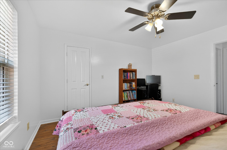 Listing Image 22