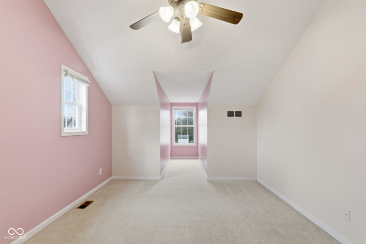 Listing Image 52