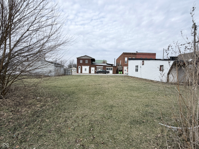 Listing Image 5