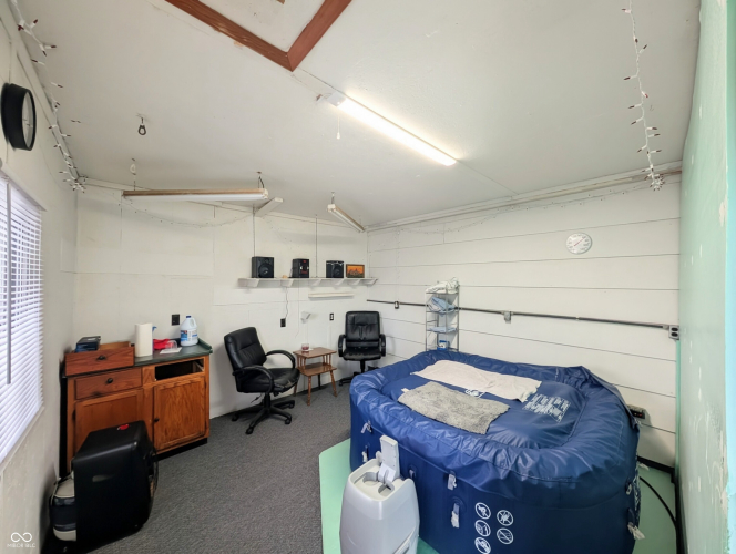 Listing Image 45