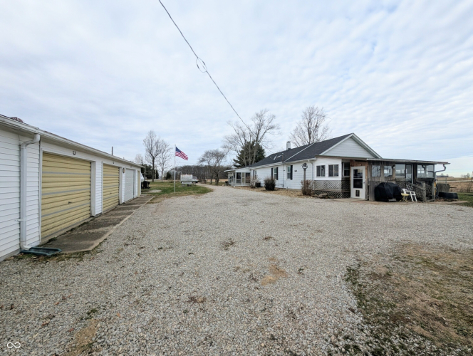Listing Image 52