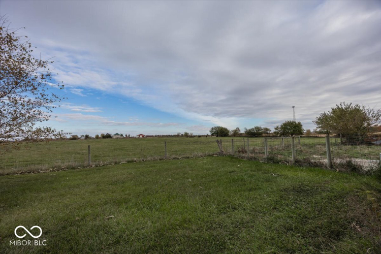 Listing Image 28