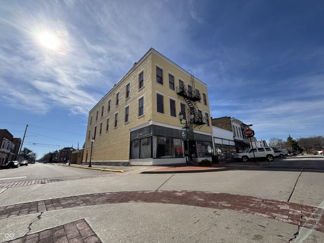 Listing Image 2
