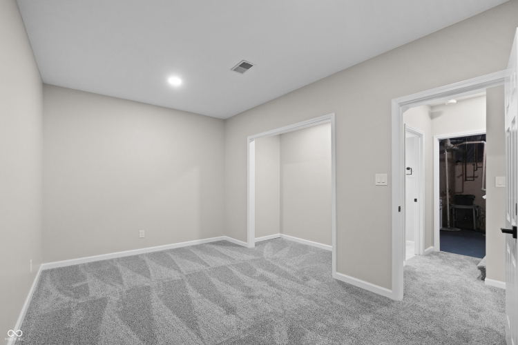 Listing Image 49