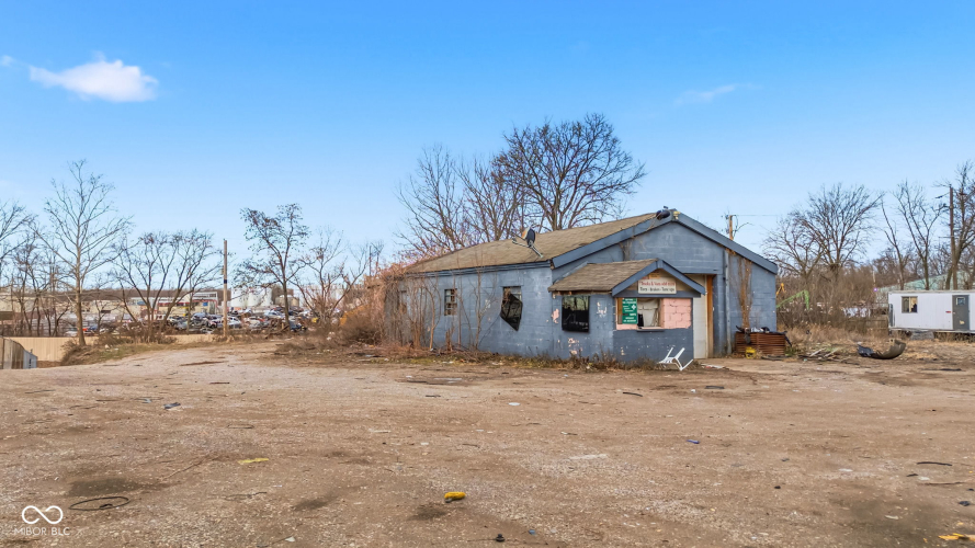 Listing Image 3