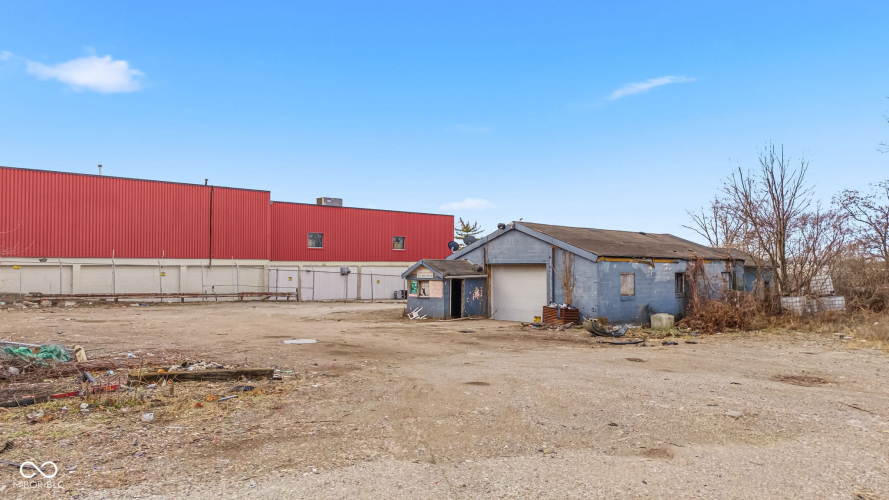 Listing Image 5