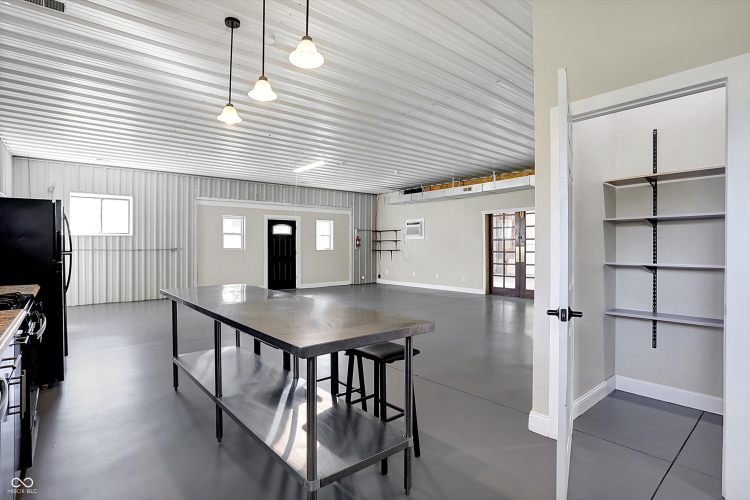 Listing Image 13