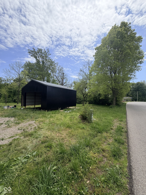 Listing Image 4