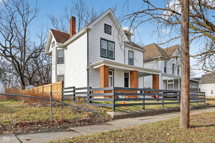 Listing Image 3