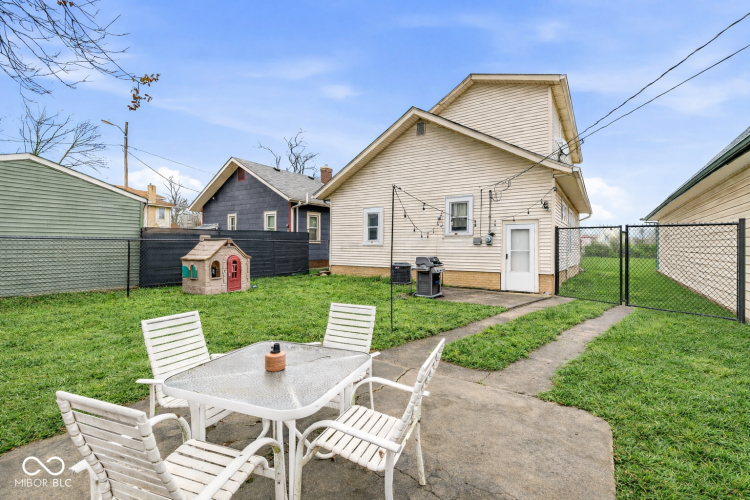 Listing Image 14