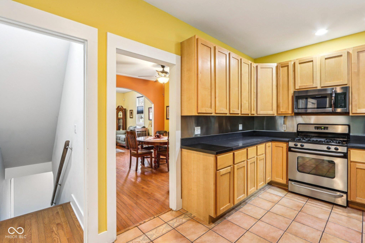 Listing Image 15