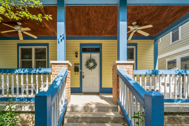 Listing Image 4