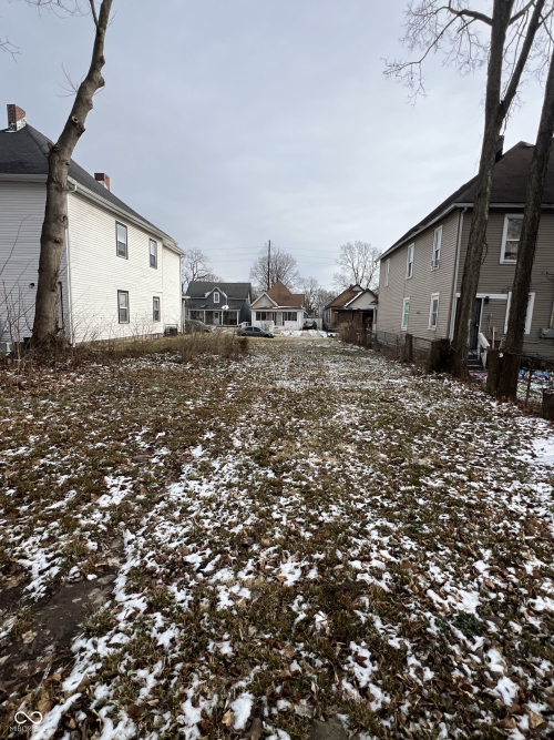 Listing Image 4