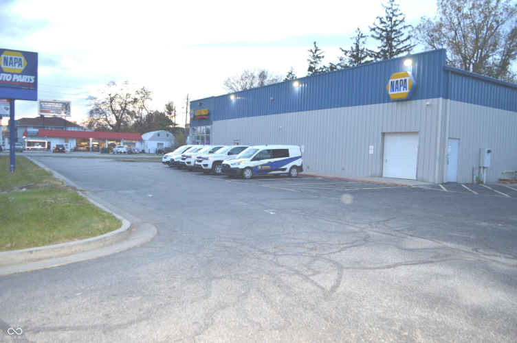 Listing Image 7
