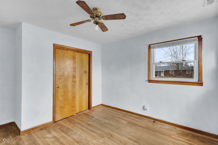 Listing Image 30