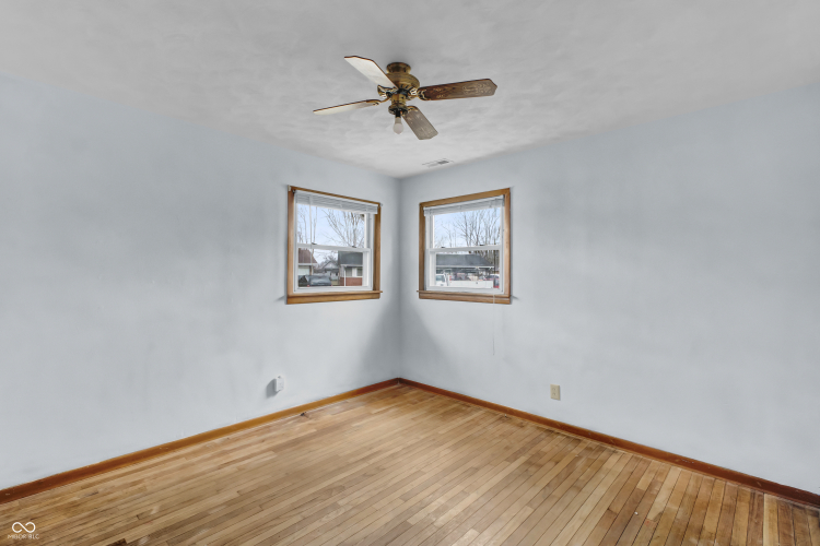 Listing Image 34