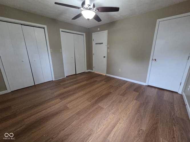 Listing Image 41