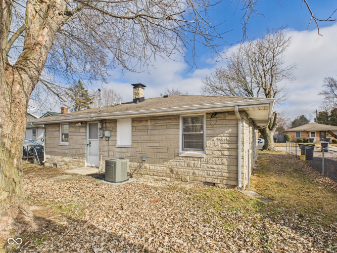 Listing Image 20