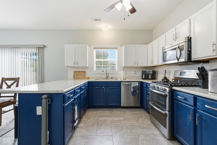 Listing Image 13