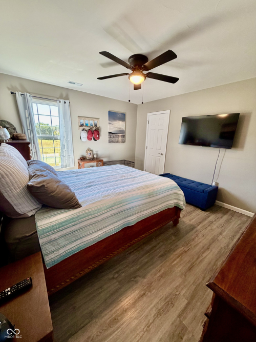 Listing Image 17