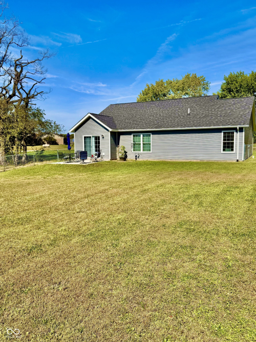 Listing Image 10