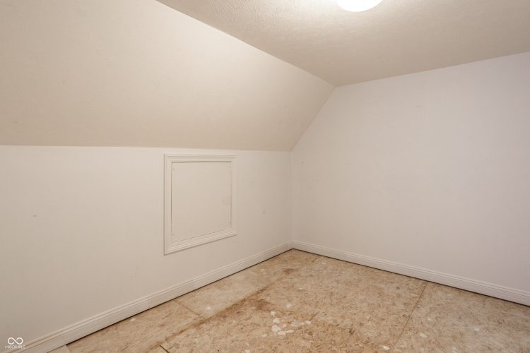 Listing Image 37
