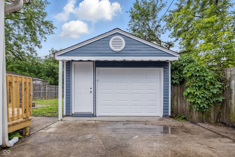 Listing Image 24
