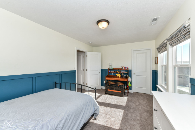 Listing Image 37