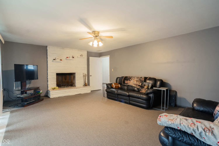 Listing Image 18