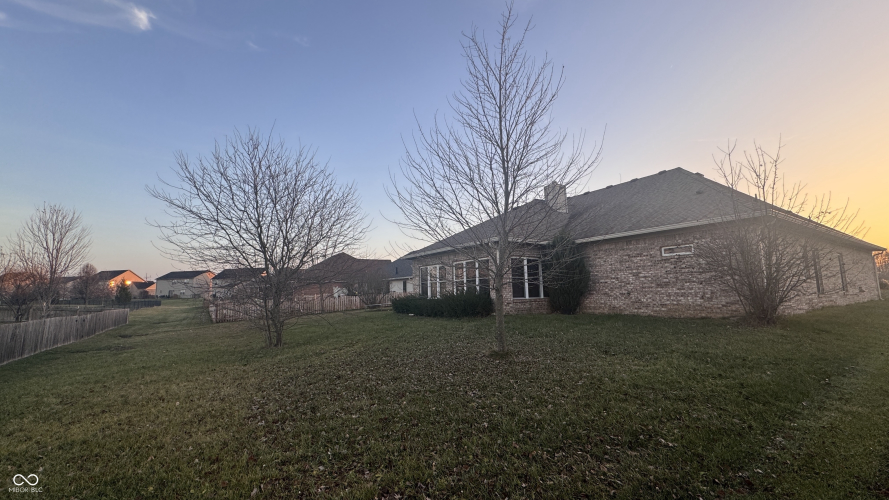 Listing Image 27