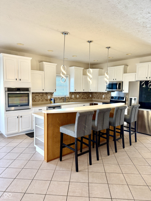 Listing Image 5