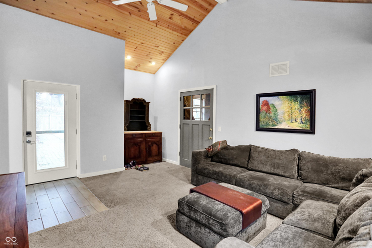 Listing Image 28